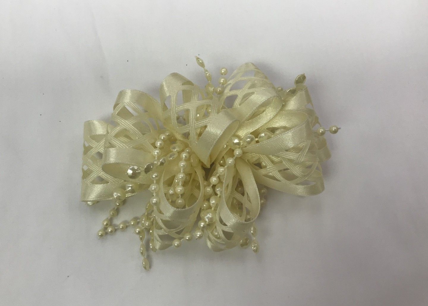 CHEE CHEE IVORY BOW